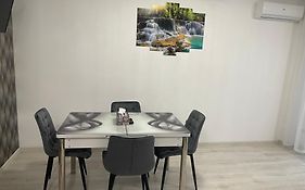 Happy Apartment 1